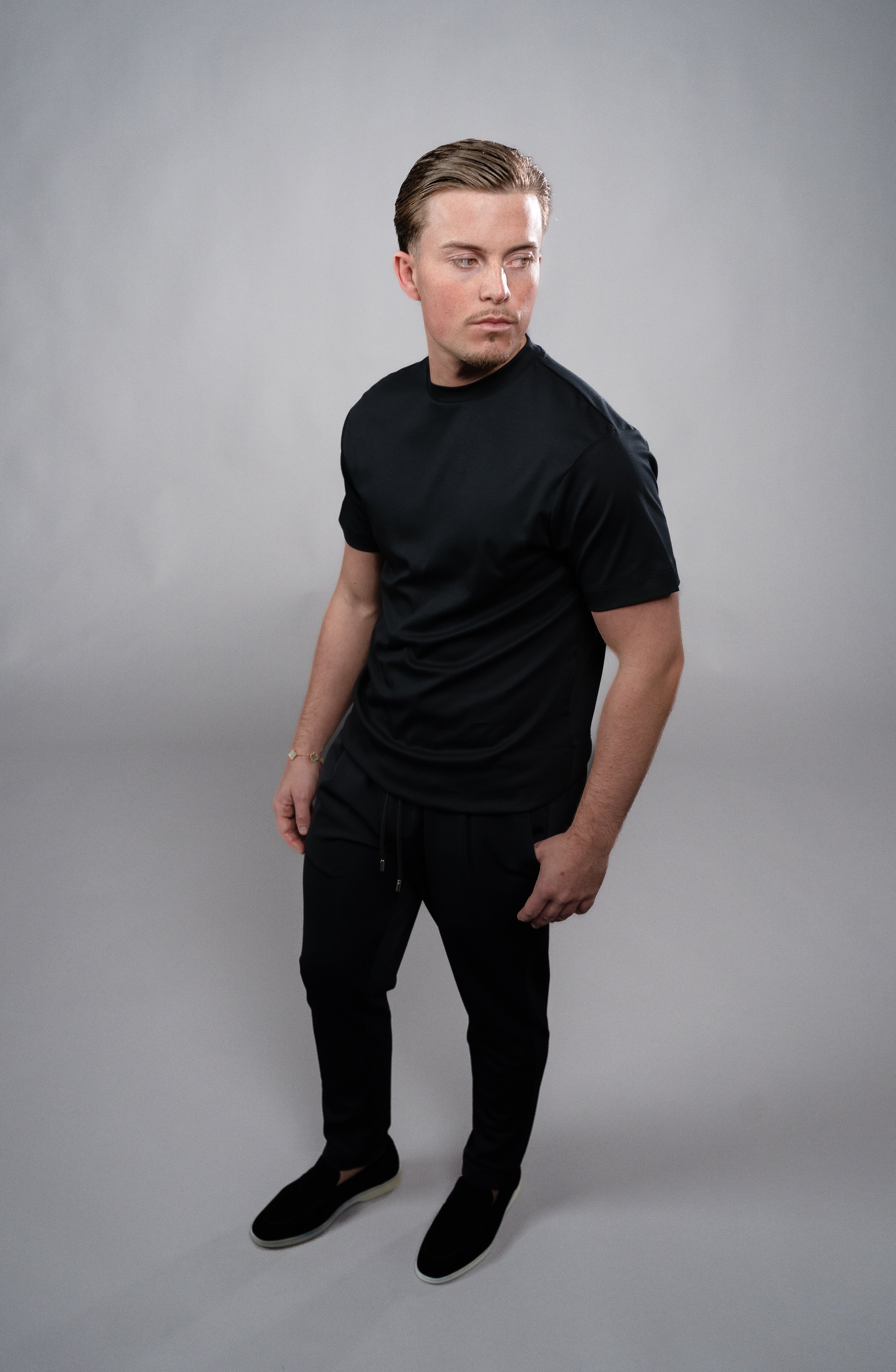 ONYX BLACK T-SHIRT